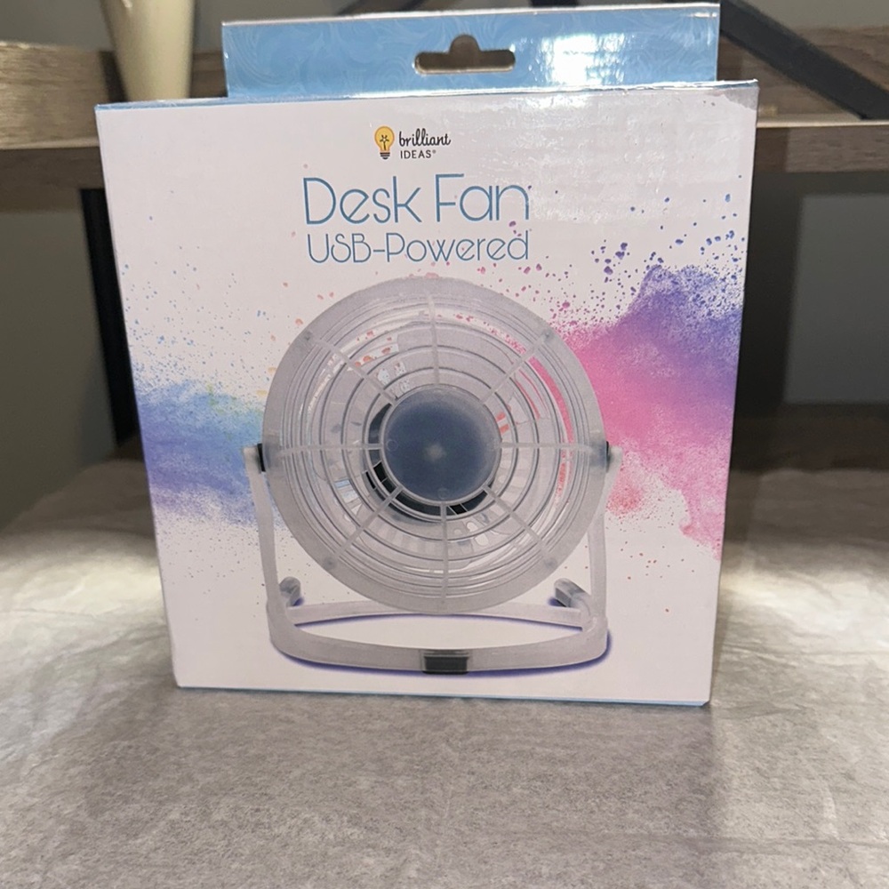 Brilliant Ideas USB-Powered Desk Fan